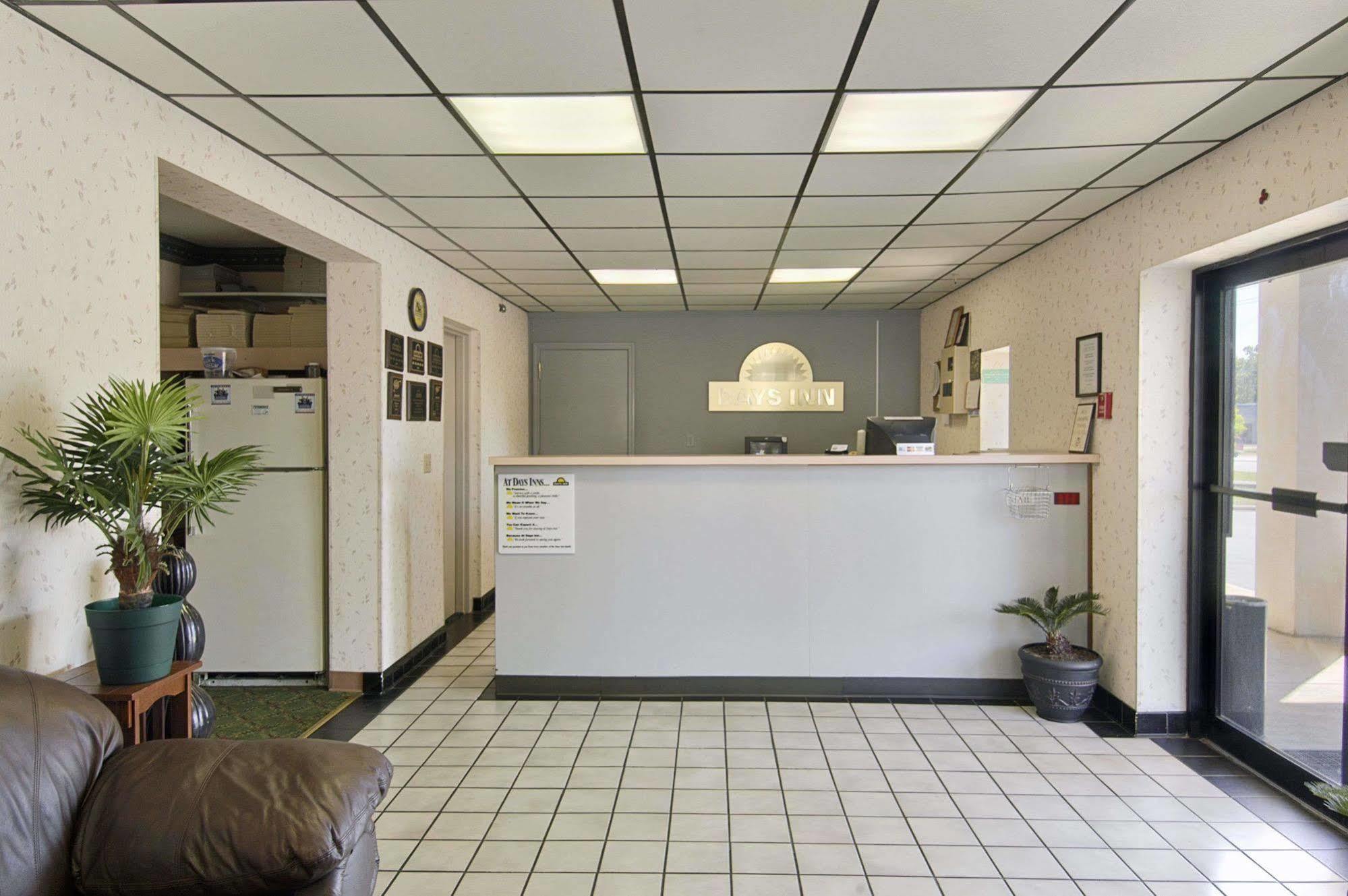 Days Inn Cheraw Εξωτερικό φωτογραφία