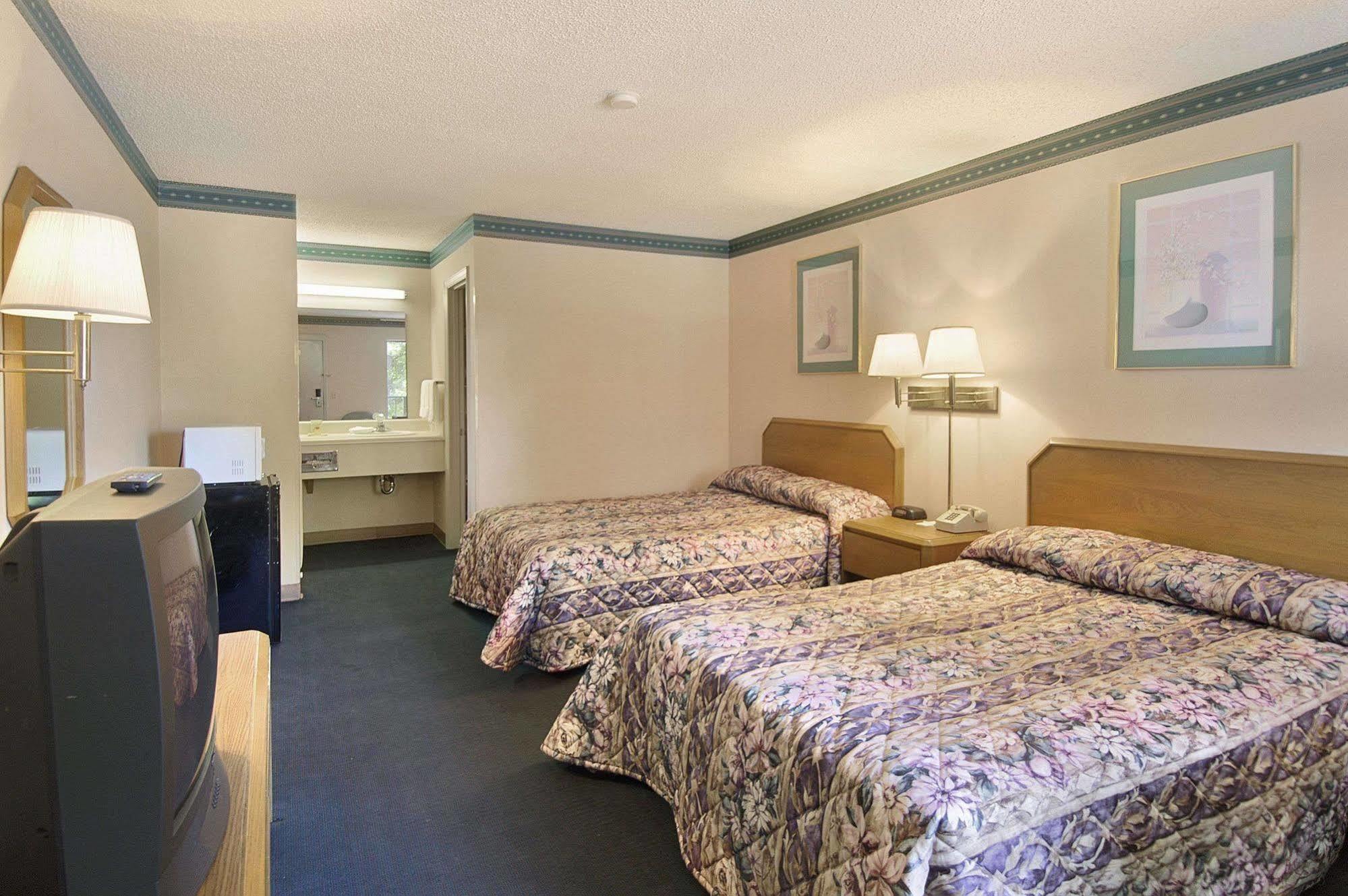 Days Inn Cheraw Δωμάτιο φωτογραφία