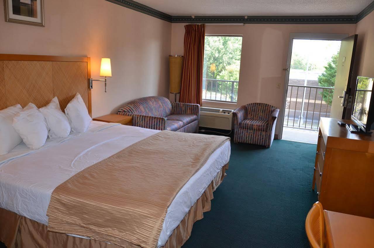 Days Inn Cheraw Εξωτερικό φωτογραφία
