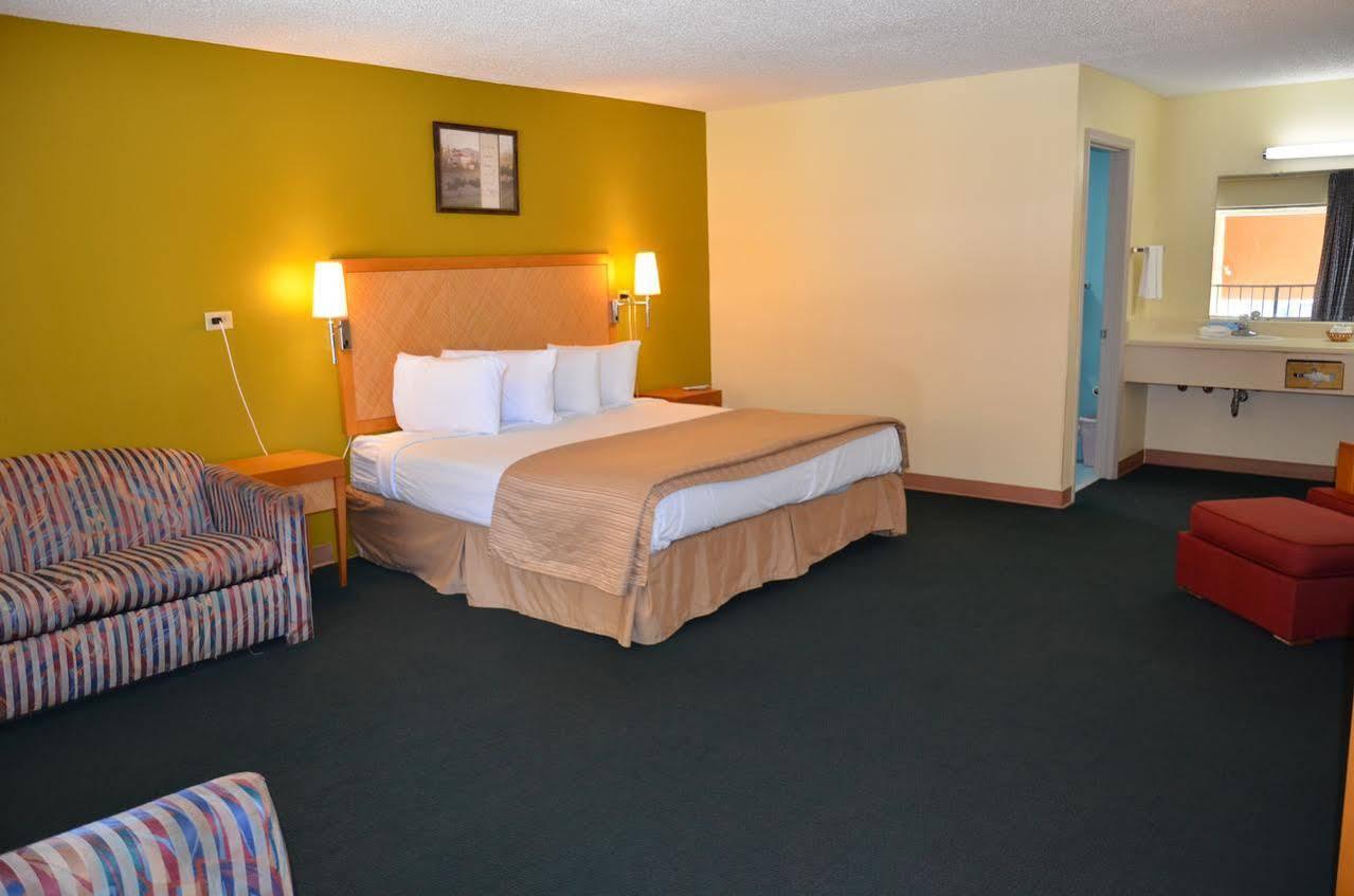 Days Inn Cheraw Εξωτερικό φωτογραφία