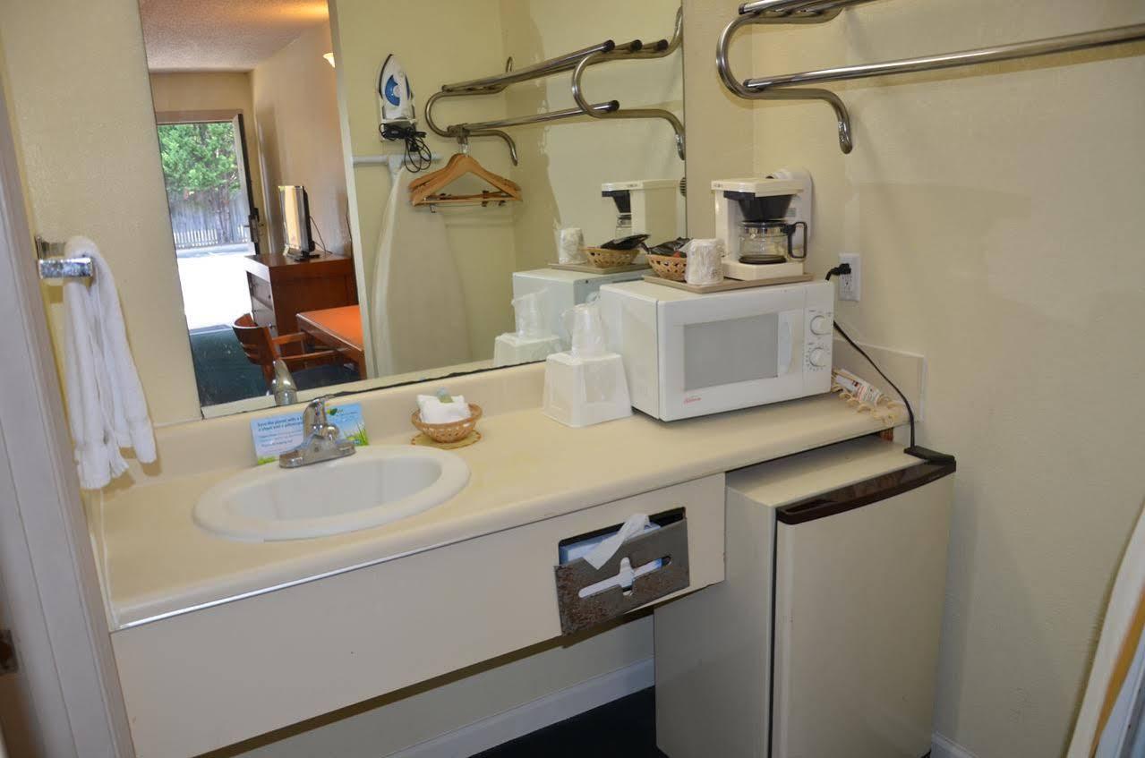 Days Inn Cheraw Εξωτερικό φωτογραφία