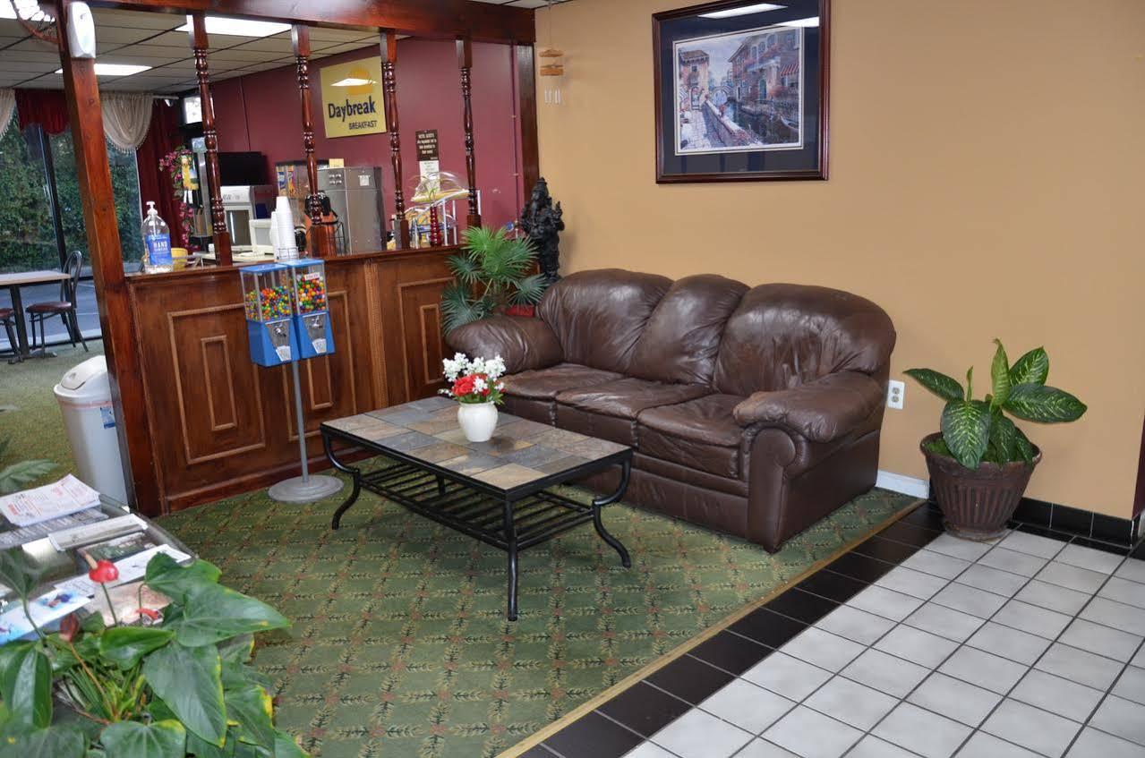 Days Inn Cheraw Εξωτερικό φωτογραφία